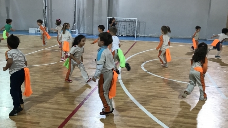 Bornova Okyanus Koleji Okul Öncesi Gökkuşağı ve Yunuslar Grubu Beceri Koordinasyon Dersinde