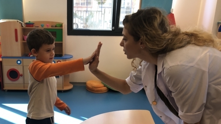 Bornova Okyanus Koleji Yıldızlar ve Gökkuşağı Grubu Öğrencileri İngilizce Dersinde