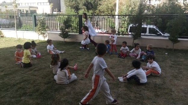 Mavişehir Çiçekler Grubumuz Bahçede Güzel Havanın Keyfini Çıkardı