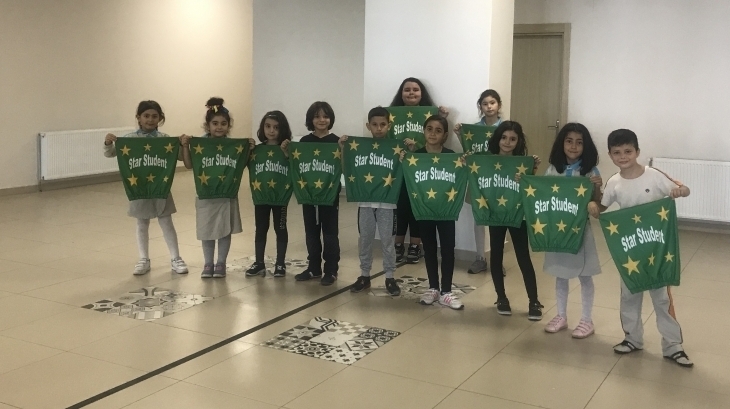 Eryaman Okyanus Koleji İlkokul Kademesinde Haftanın 'Star Student' Heyecanı