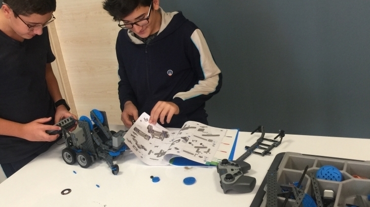 Eryaman Okyanus Koleji Öğrencileri Wex Robotik Yetenek Derslerinde Robotlarını Tasarlayıp Kodlamaya Başladı.