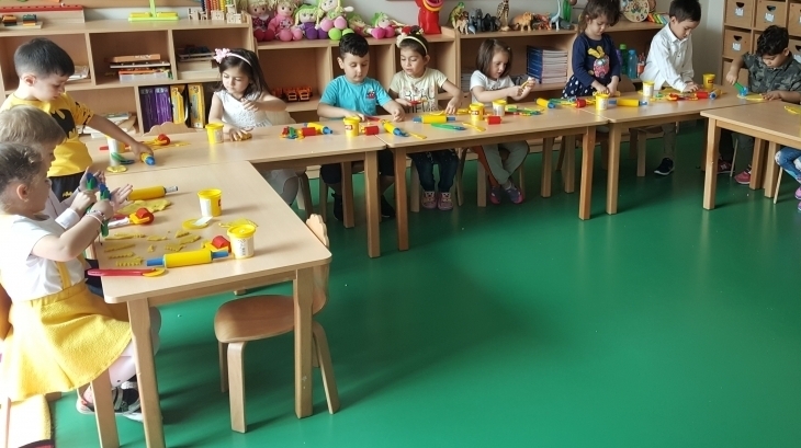 Eryaman Okyanus Koleji Okul Öncesi Bölümü Yıldızlar Sınıfı Sanat Etkinliğinde