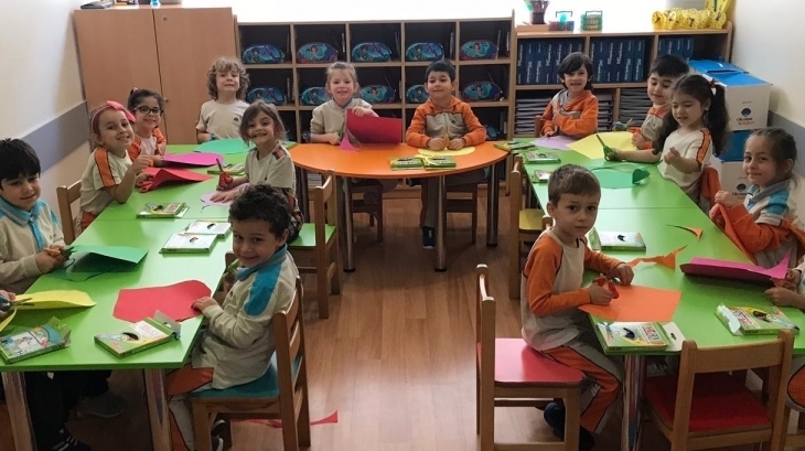 Fatih Okyanus Koleji Okul Öncesi Yıldızlar Grubu Sanat Dersinde