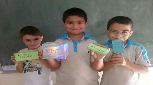 Atık İlaç Kutularından Geometrik Şekiller