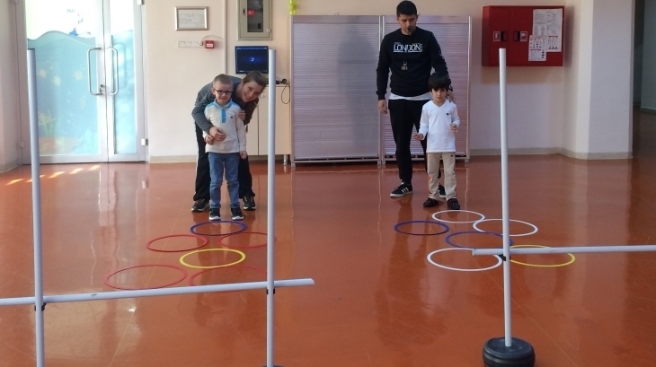 Güneşli Okyanus Koleji Okul Öncesi A Grubu Öğrencileri Engel Parkurunda