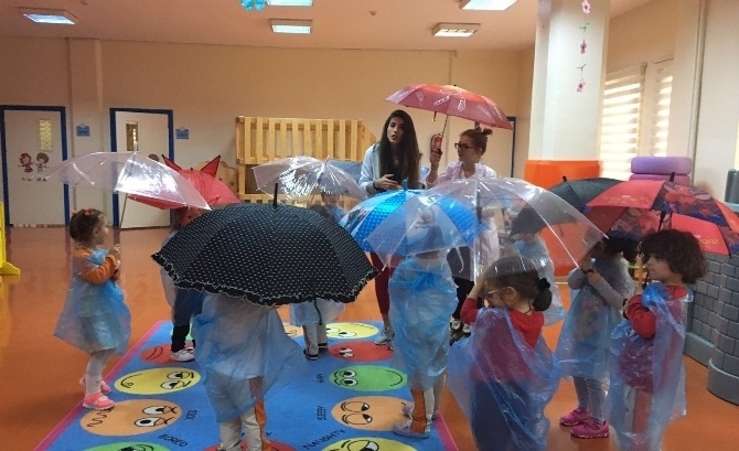 Güneşli Okyanus Koleji  Okul Öncesi Balıklar Grubu Bilingual Dersinde