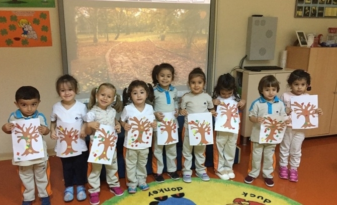 Güneşli Okyanus Koleji Okul Öncesi Çiçekler Grubu Sanat Etkinliğinde