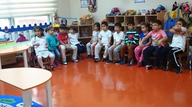 Güneşli Okyanus Koleji Okul Öncesi Gökkuşağı Grubu Drama Dersinde