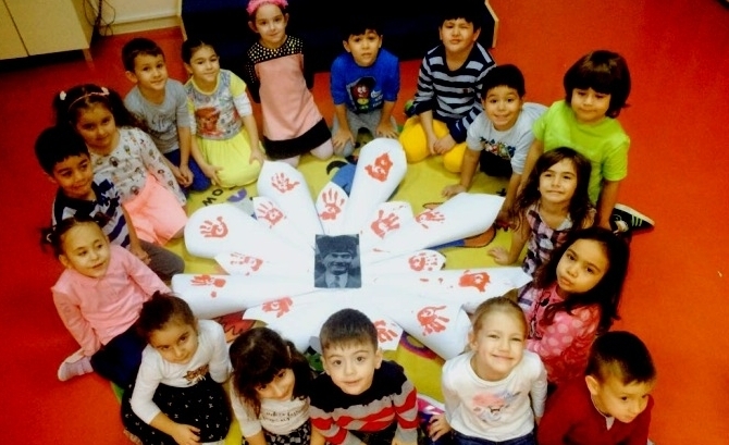 Güneşli Okyanus Koleji Okul Öncesi Yıldızlar Grubu Sanat Etkinliği Dersinde