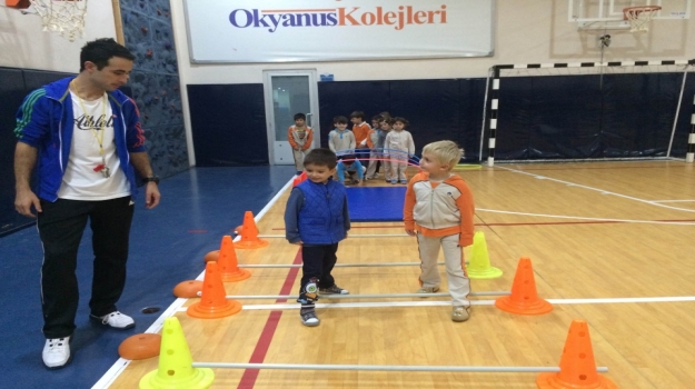 Güneşli Okyanus Okul Öncesi A Grubu Engel Parkur Yarışma Etkinliğinde