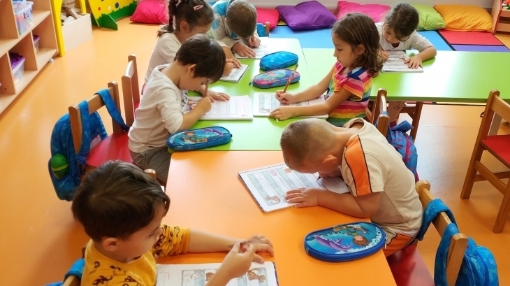 Halkalı Okul Öncesi Deniz Yıldızı Grubu Öğrencileri Okuma Yazmaya Hazırlık Dersinde