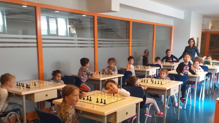 Halkalı Okul Öncesi Mercan Grubu Satranç Dersinde