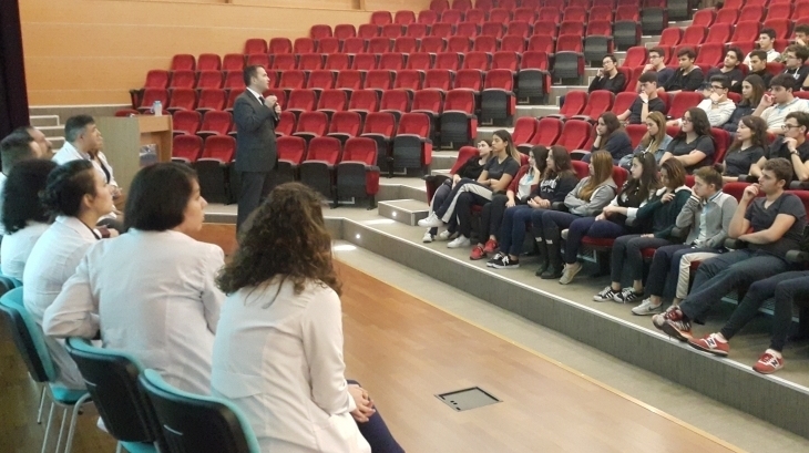 Anadolu Lisesi Öğrencileri Seminerde