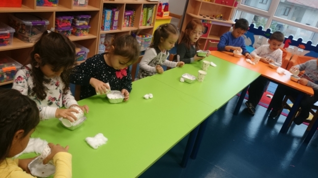 Halkalı Okyanus Koleji Ay Grubu Fen ve  Matematik Etkinliğinde