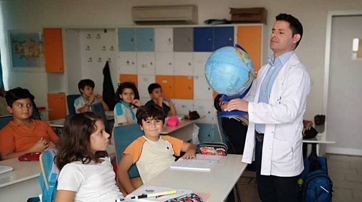 İlkokul Öğrencileri Fen Bilimleri Dersinde