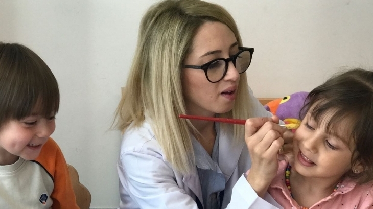 İncek Okyanus Çiçekler Grubu İngilizce Dersinde