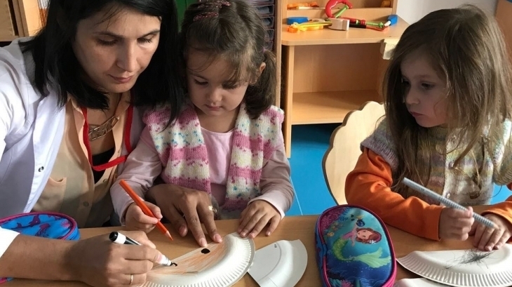 İncek Okyanus Çiçekler Grubu Kağıt Tabaktan Fare Etkinliği Yaptılar.