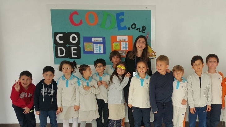 İncek Okyanus Koleji İlkokul Kademesi 1. ve 2. Sınıf Öğrencileri Kodluyor