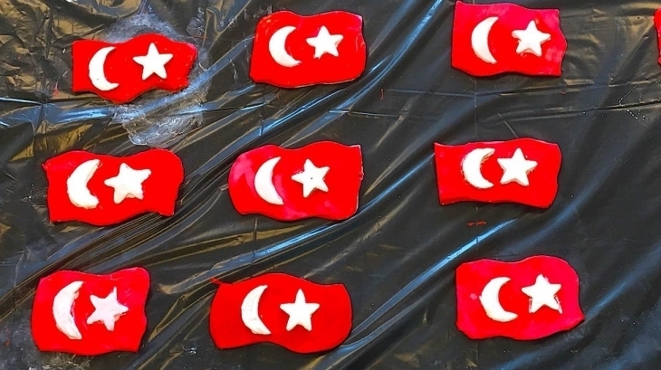 İncek Okyanus Koleji Seramik Dersi Öğrencileri 29 Ekim Cumhuriyet Bayramı Temalı Çalışma Yaptı