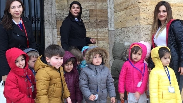 İncek Okyanus Okul Öncesi Çiçekler Grubu Anıtkabir'i Ziyaret Ettiler.
