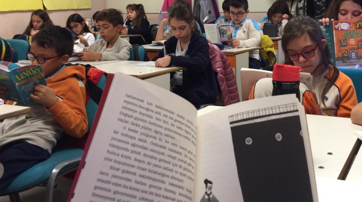 Kitabımı Okuyorum