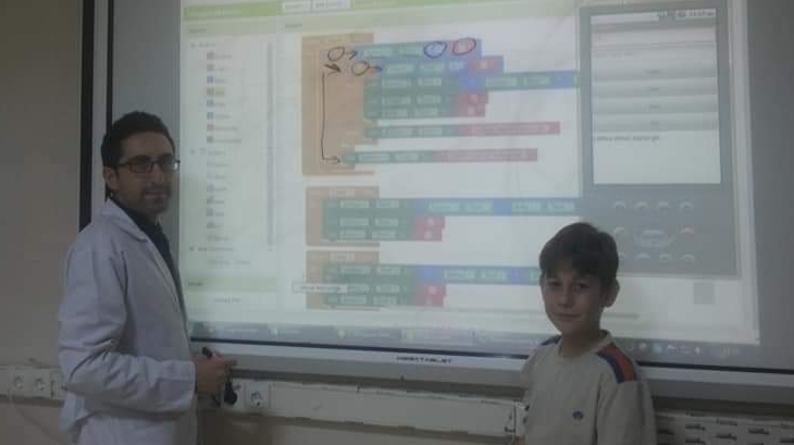 Kulüp Derslerinden Appinventor ile Mobil Uygulama Geliştiriyoruz