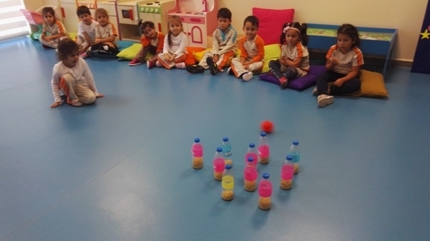 Mavişehir Balıklar Grubu Bowling Oynuyor