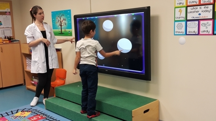 Mavişehir Okyanus Koleji Okul Öncesi Balıklar Grubu Fastrackids Dersinde