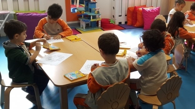 Mimaroba Okyanus Koleji Okul Öncesi Yıldızlar Sınıfı Sanat Etkinliğinde