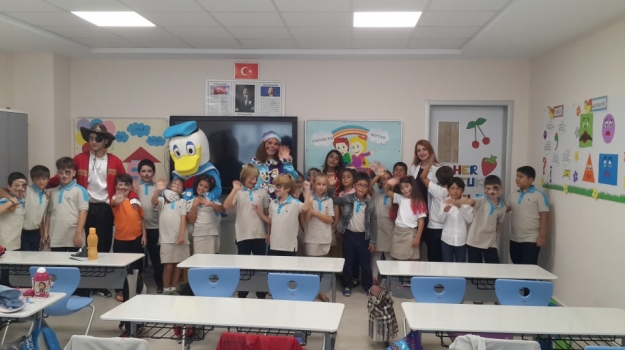 Mimarsinan Okyanus Koleji Öğrencilerinin "Okulda İlk Günü"