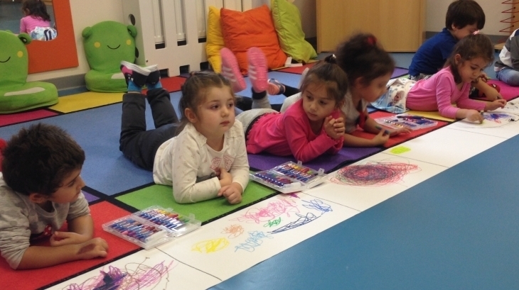 Mimarsinan Okyanus Koleji Okul Öncesi Çiçekler Grubu Sanat Etkinliğinde