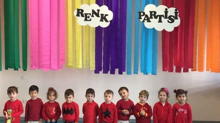 Mimarsinan Okyanus Koleji Okul Öncesi Kademe Öğrencileri Renk Partisinde