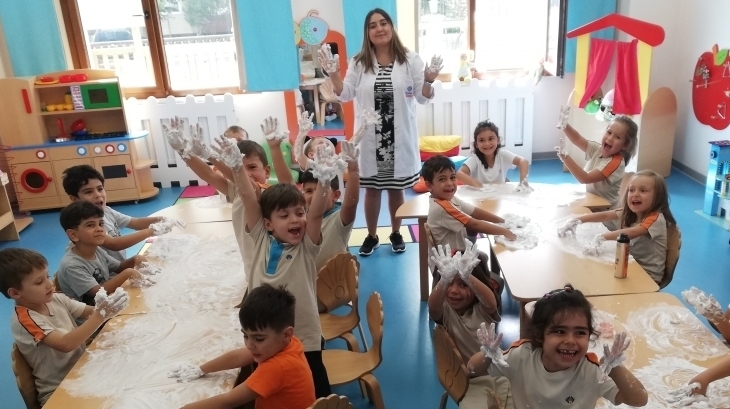 Mimarsinan Okyanus Koleji Okul Öncesi Yıldızlar Grubu Sanat Etkinliğinde