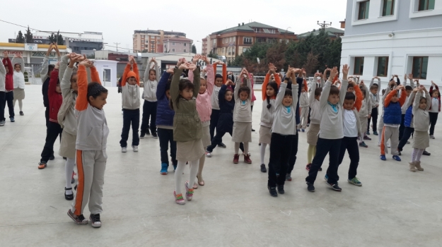 Mimarsinan Okyanus Koleji'nde Sabah Sporu İle Güne Merhaba