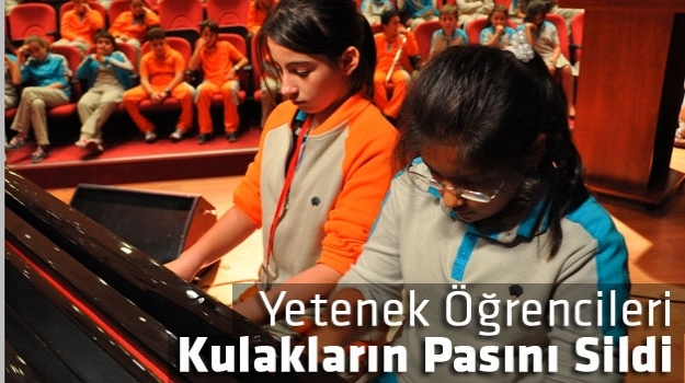 Müzik Zümresi'nden Mini Konser