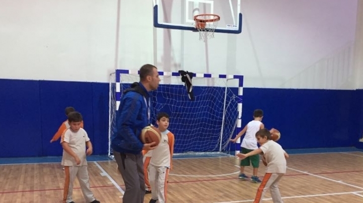 Öğrencilerin Seçtikleri Basketbol Kulübü'nün Çalışmalarıyla Yeni Teknikler Öğrendi