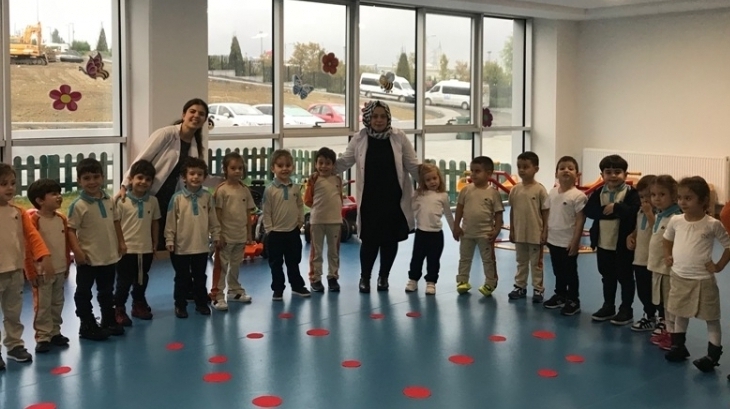 Okul Öncesi Yunuslar Grubu Play Time Etkinliğinde