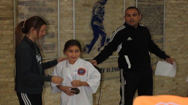 Okyanus'tan Dünya ve Avrupa Karate-Wushu Şampiyonu