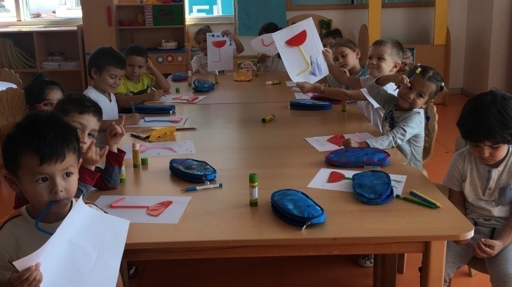 İnciler Sınıfı Sanat Dersinde
