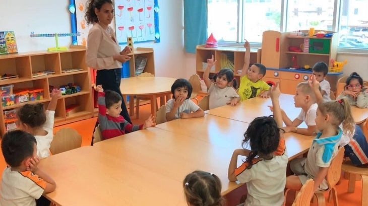 İnciler Sınıfı Bilingual Dersinde