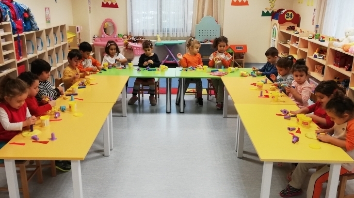 Sancaktepe Okyanus Koleji Okul Öncesi Çiçekler Grubu Öğrencileri Serbest Zaman Etkinliğinde