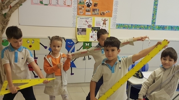 2-D Sınıfı Uzunluk Ölçülerini Öğreniyor