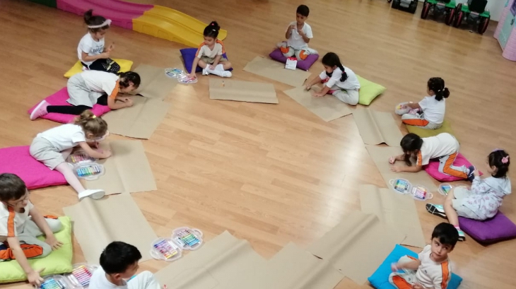 Bahçelievler Okyanus Koleji Okul Öncesi Bulutlar Grubu Sanat Etkinliğinde