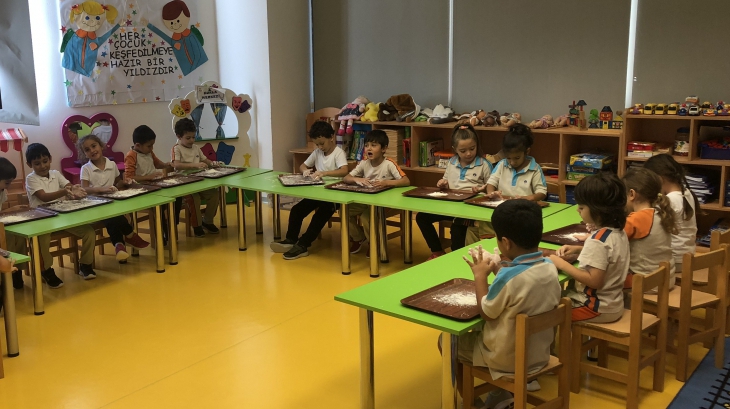 Beykent Okyanus Koleji Okul Öncesi Gökkuşağı Grubu Okuma-Yazma Etkinliğinde
