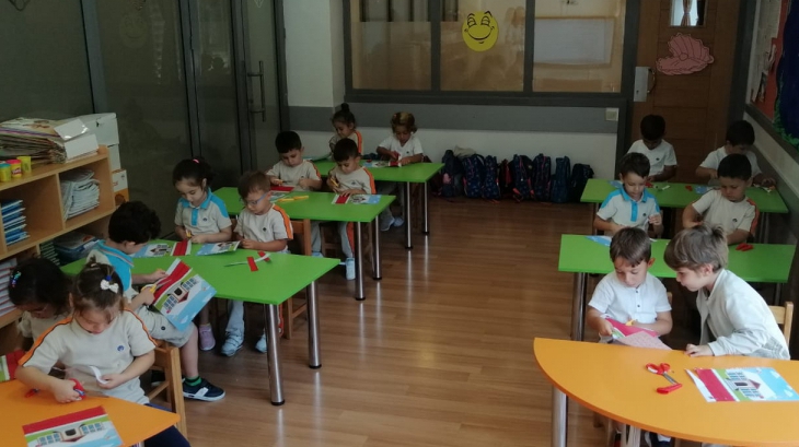 Okul Öncesi İnciler Grubu Sanat Dersinde