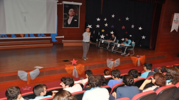 Avcılar Okyanus'ta 10. Sınıflar'ın Hızlı Okuma Yarışması