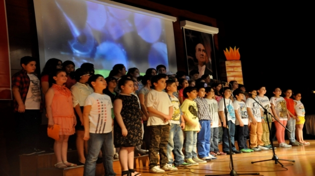 Avcılar Okyanus'ta  5. Sınıflar'ın İngilizce Funday Gösterisi