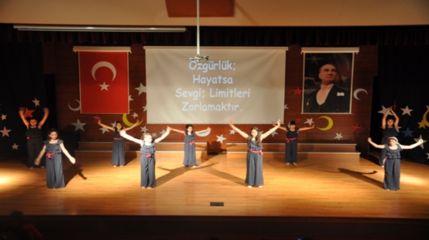 Avcılar Okyanus'ta Tiyatro ve Modern Dans Yetenek Gösterisi