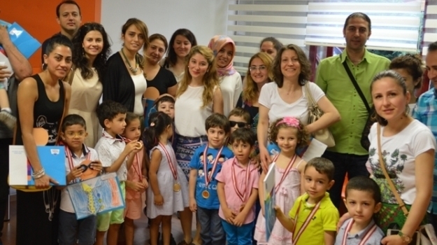 Bahçelievler Okyanus Okul Öncesinde Karne Heyecanı