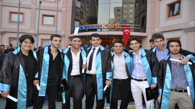 Beylikdüzü Okyanus’ta 12.Sınıflar'a Kep Töreni İle Veda